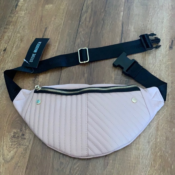Steve Madden Handbags - NWT Steve Madden light pink belt bag